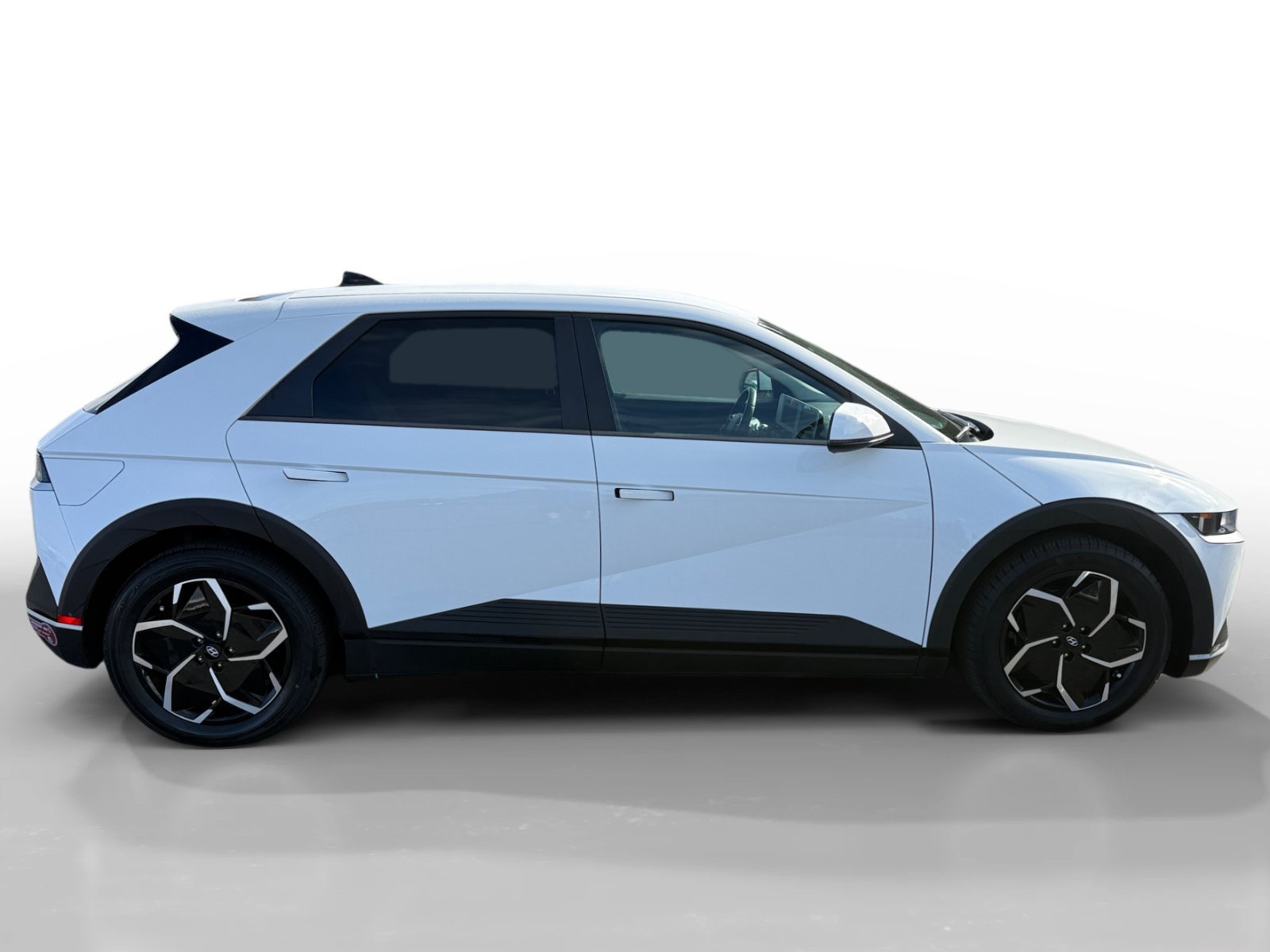 Used 2024 White Hyundai SEL image 6