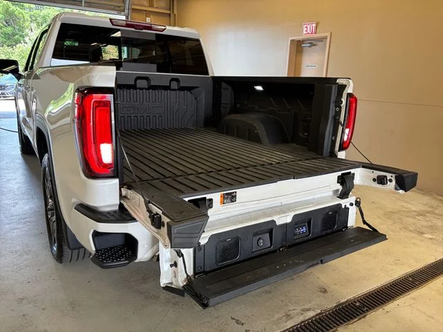 Used 2025 White GMC Denali Ultimate image 27