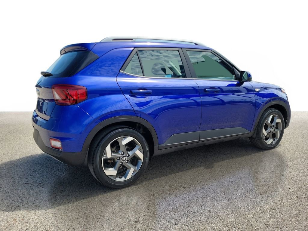 Used 2023 Blue Hyundai Limited image 4
