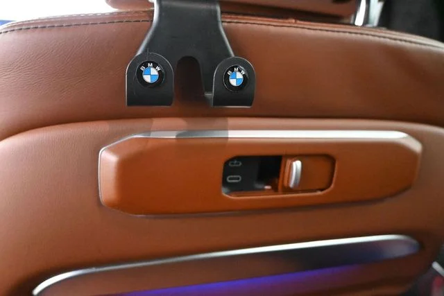 Used 2024 White BMW M60i image 16