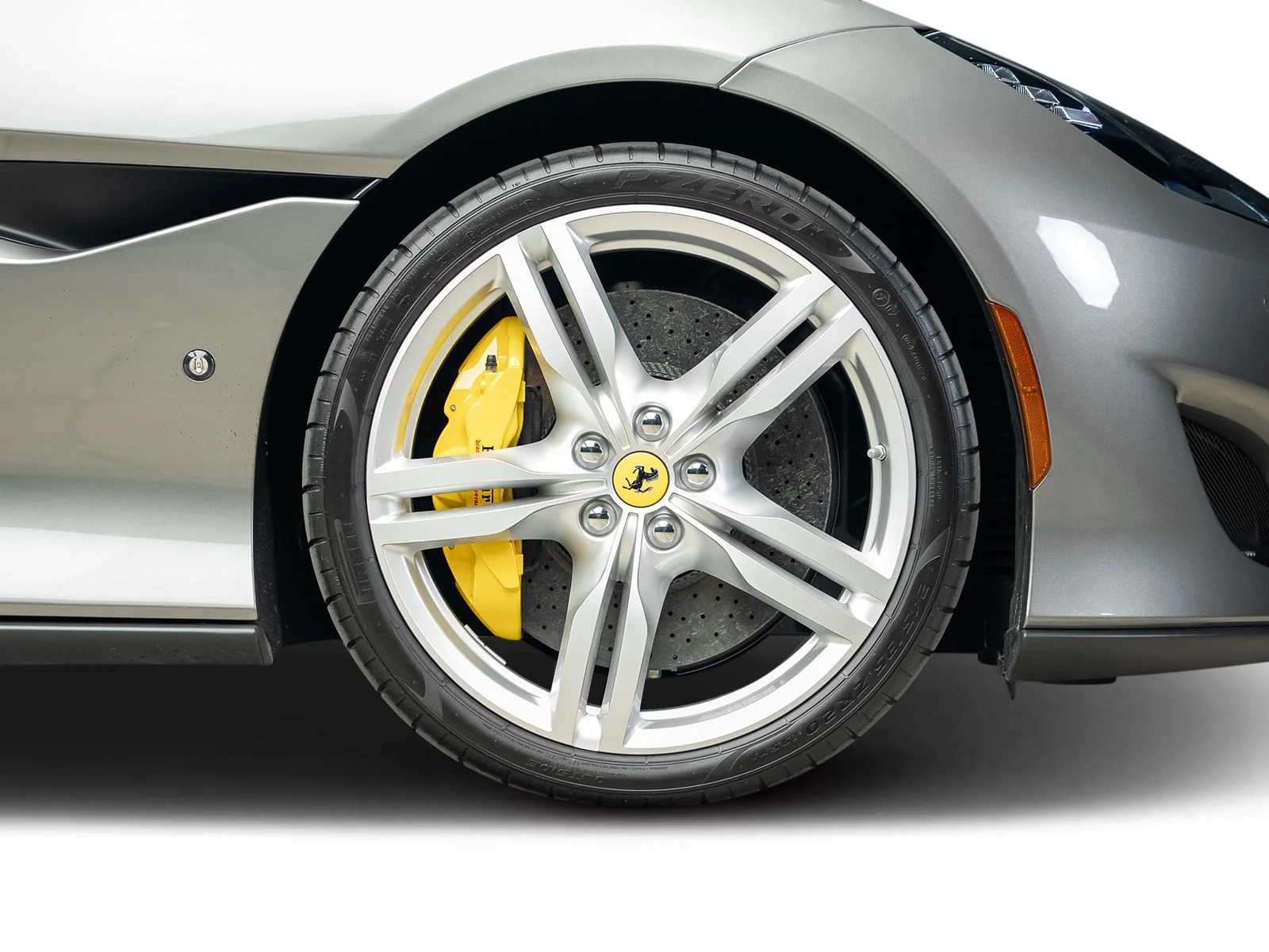 Used 2019 Gray Ferrari Base image 31