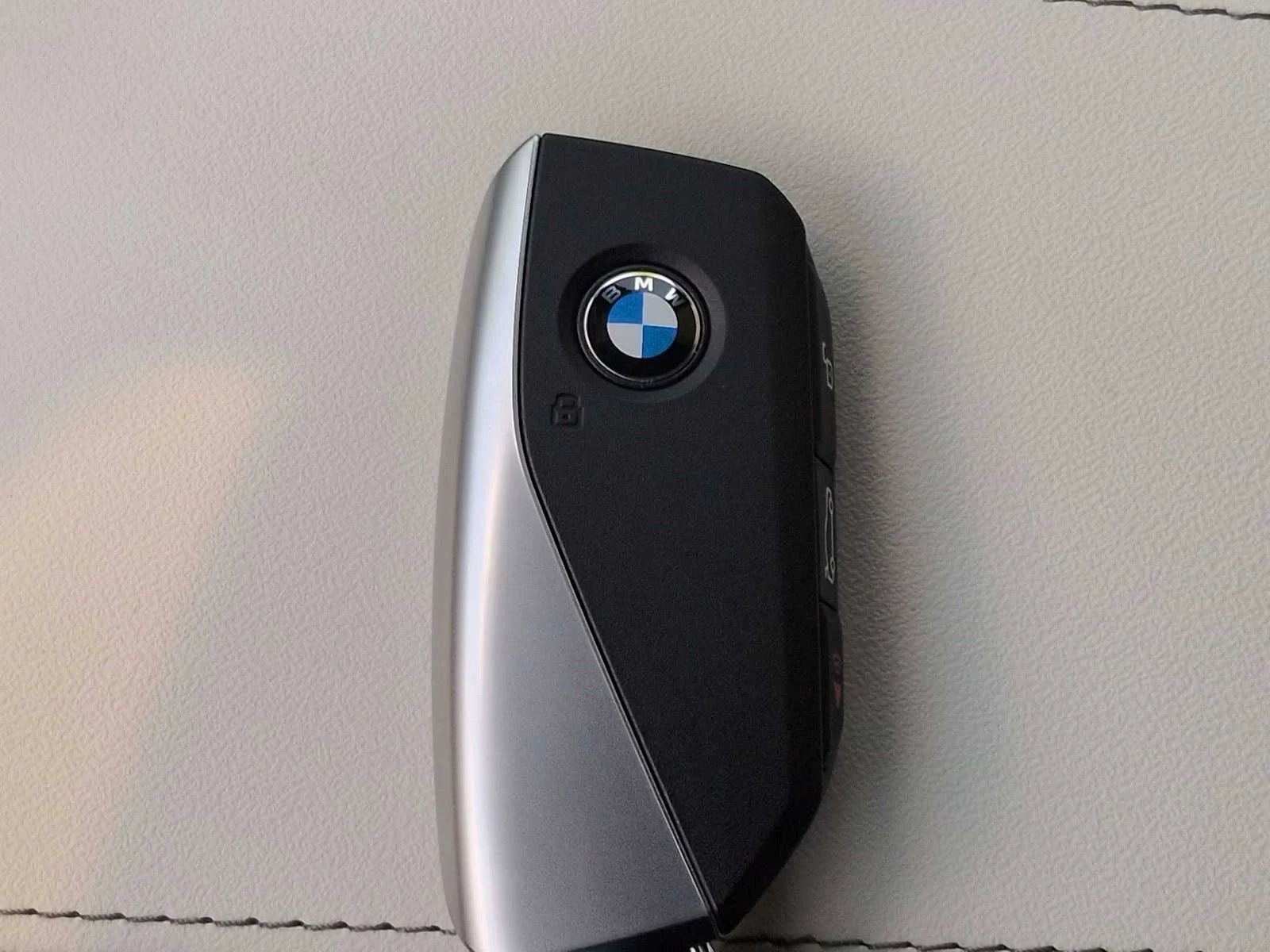 New 2026 Night Dusk Blue Metallic BMW xDrive28i image 37