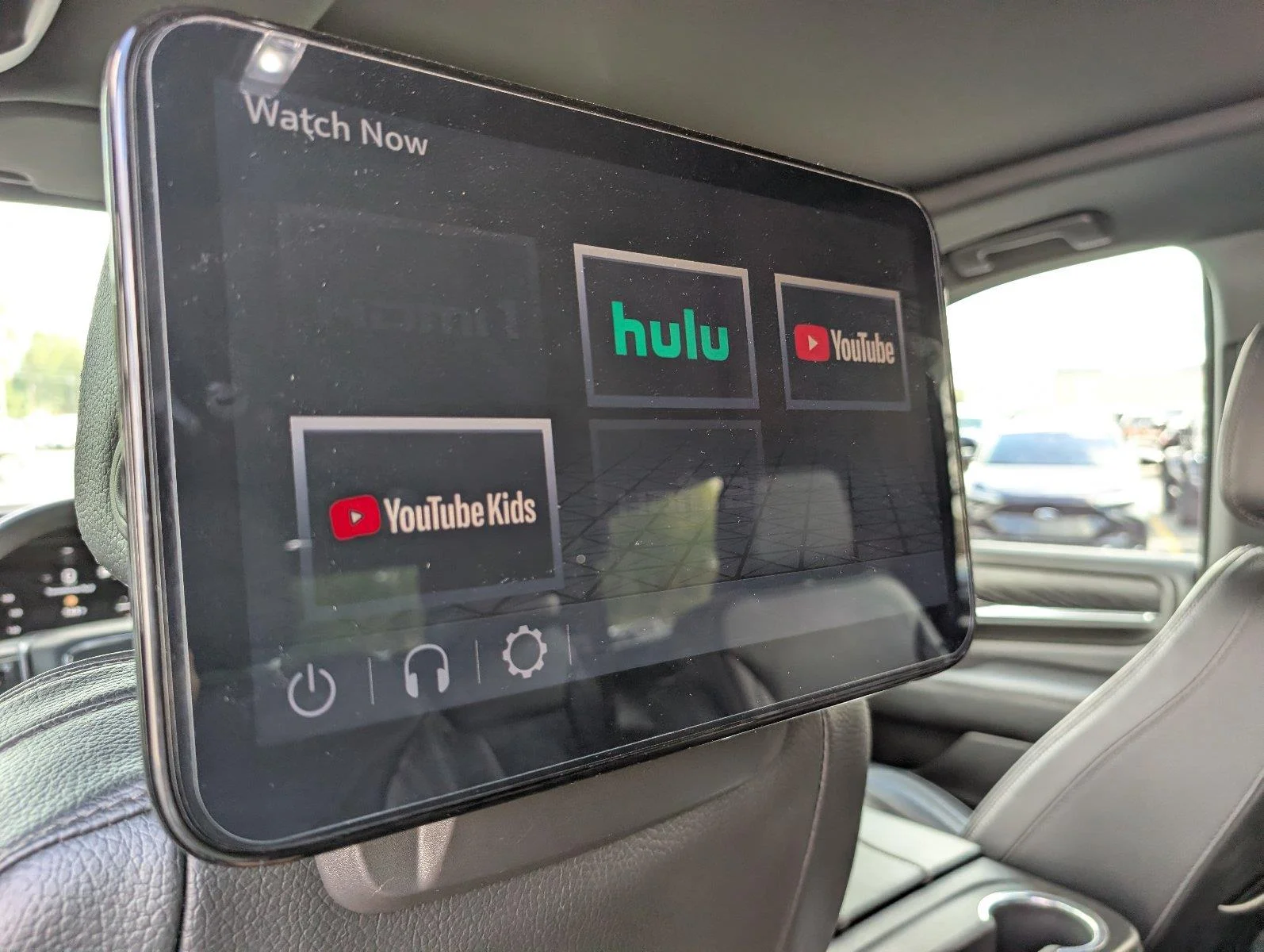 Used 2023 STERLING METALLIC GMC Denali image 36