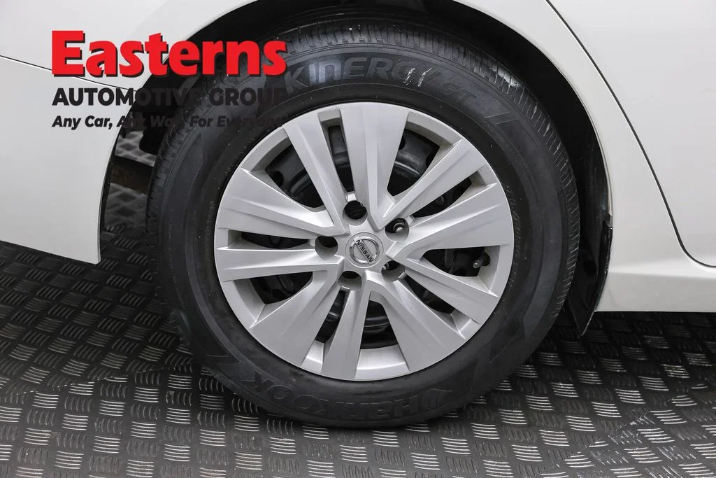 Used 2024 White Nissan 2.5 S image 29