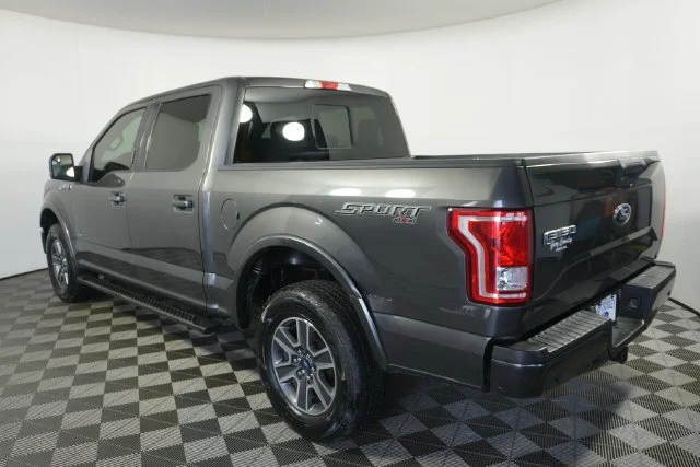Used 2017 Magnetic Metallic Ford XLT image 5