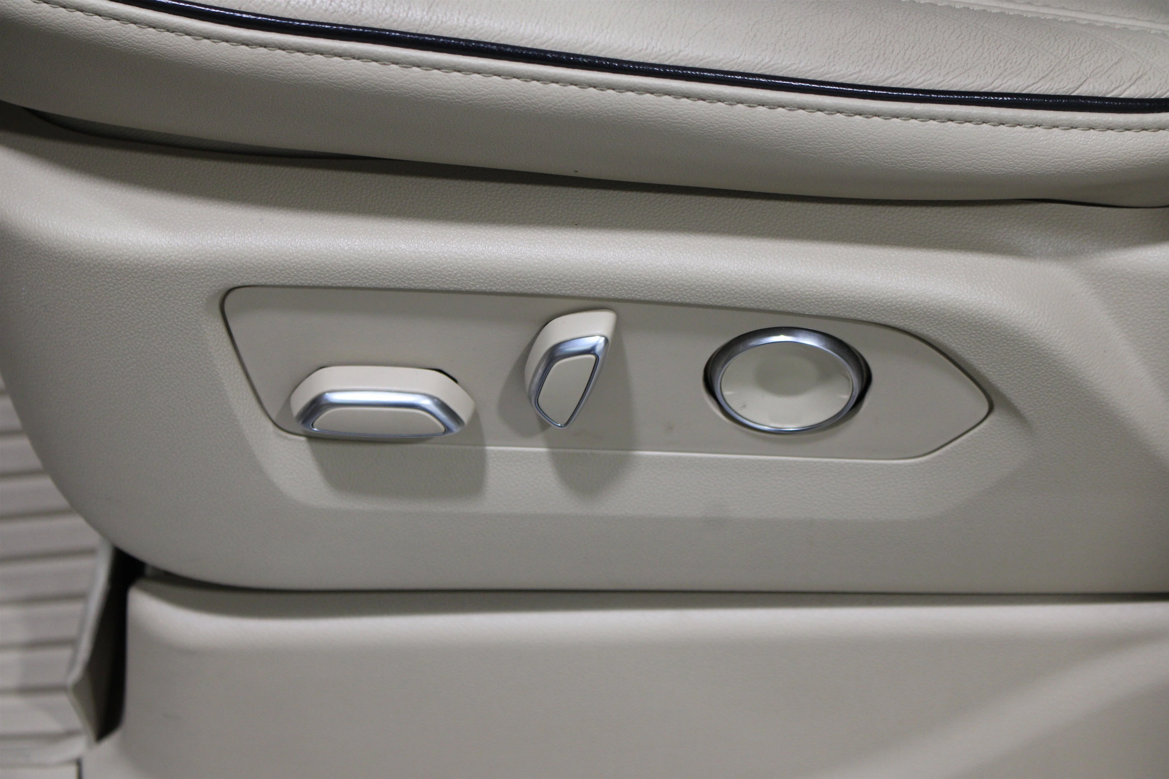 2021 Cadillac Escalade Premium Luxury - Photo 5