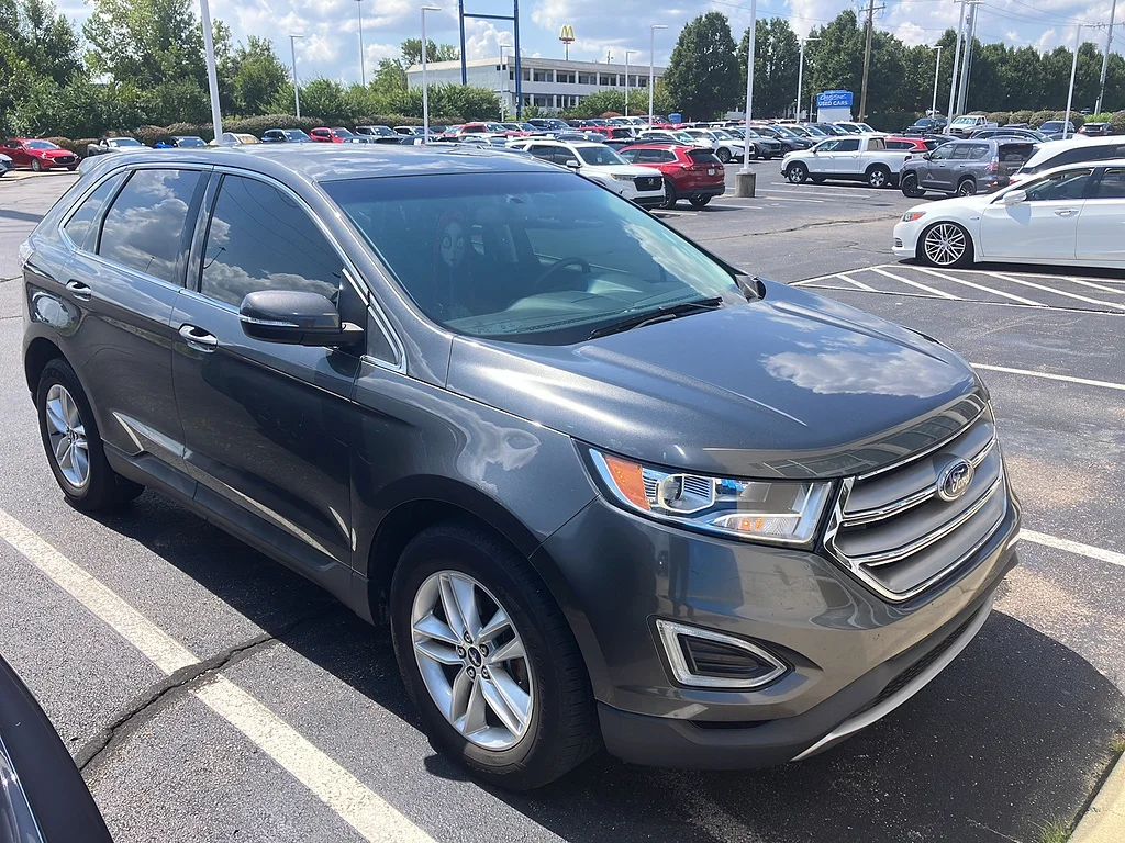 Used 2017 Magnetic Ford SEL image 31