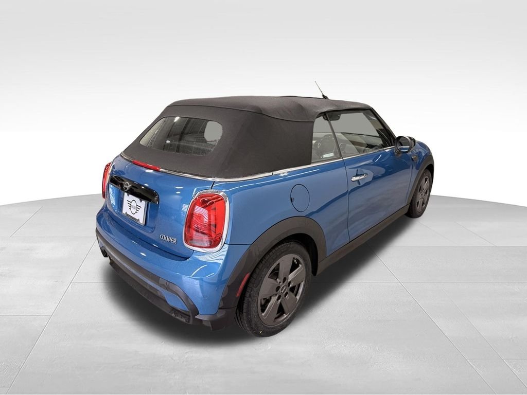 Certified Used 2023 Island Blue metallic MINI  image 4