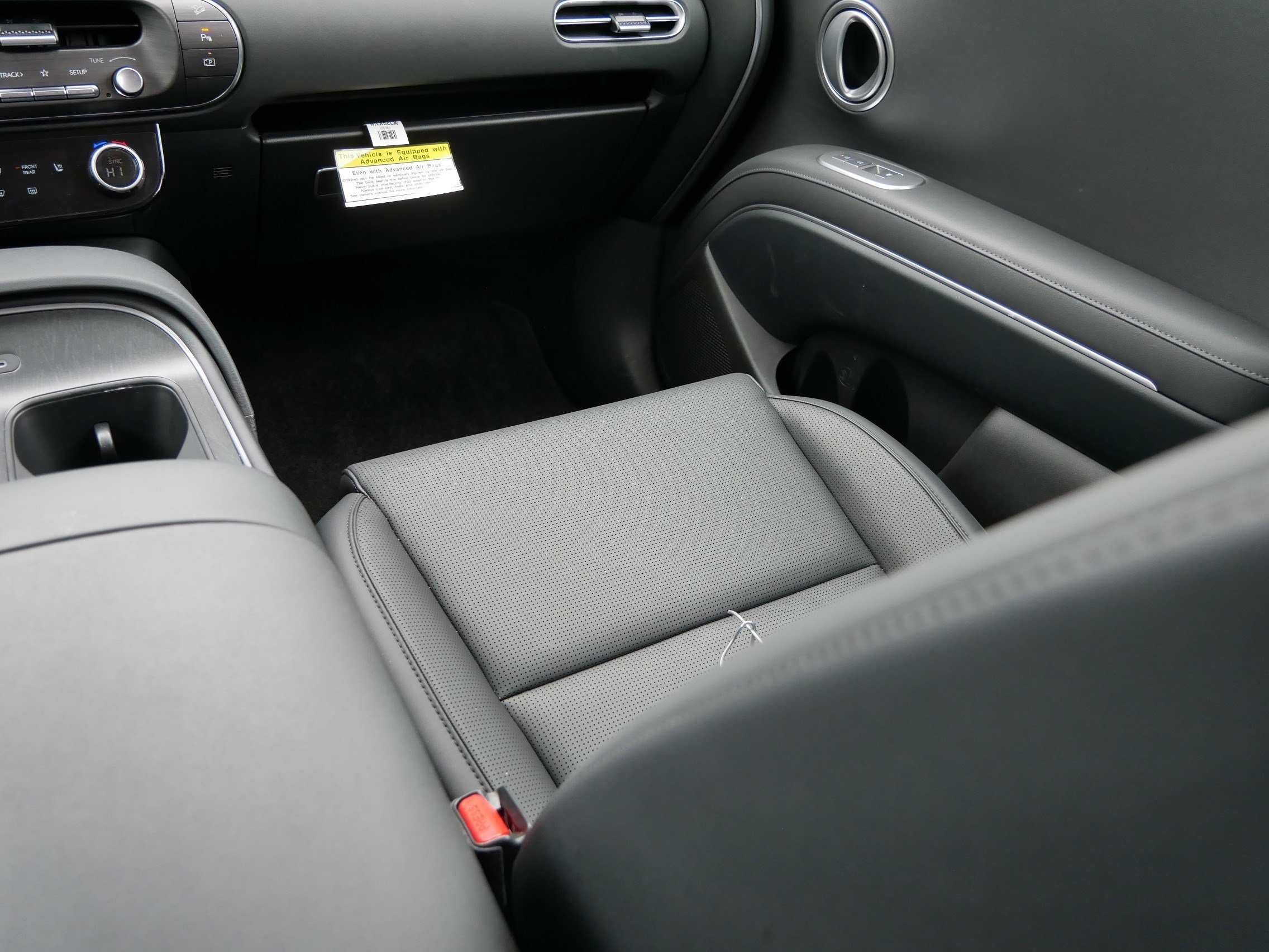 Certified Used 2026 Ecotronic Gray Pearl Hyundai SEL 7P image 11