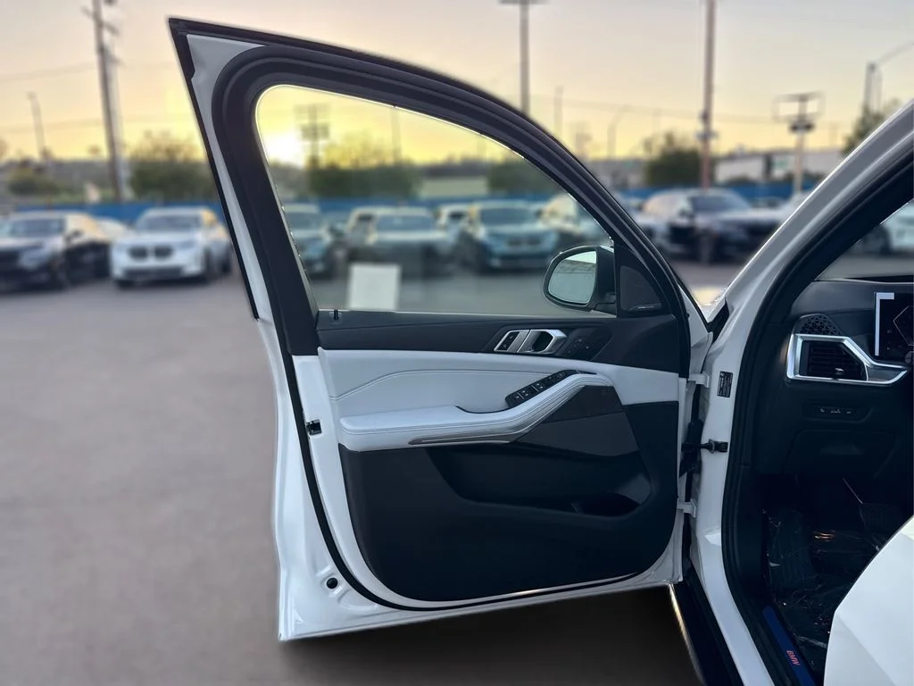 New 2026 White BMW sDrive40i image 26