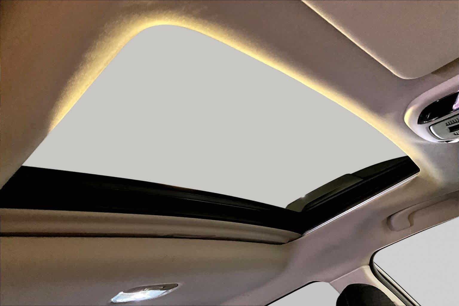 Used 2022 Autumn Green Metallic Subaru Premium image 14