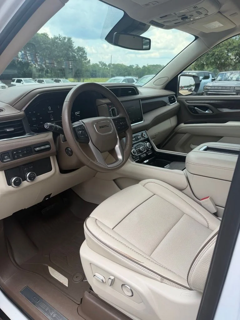 Used 2024 White GMC Denali image 10