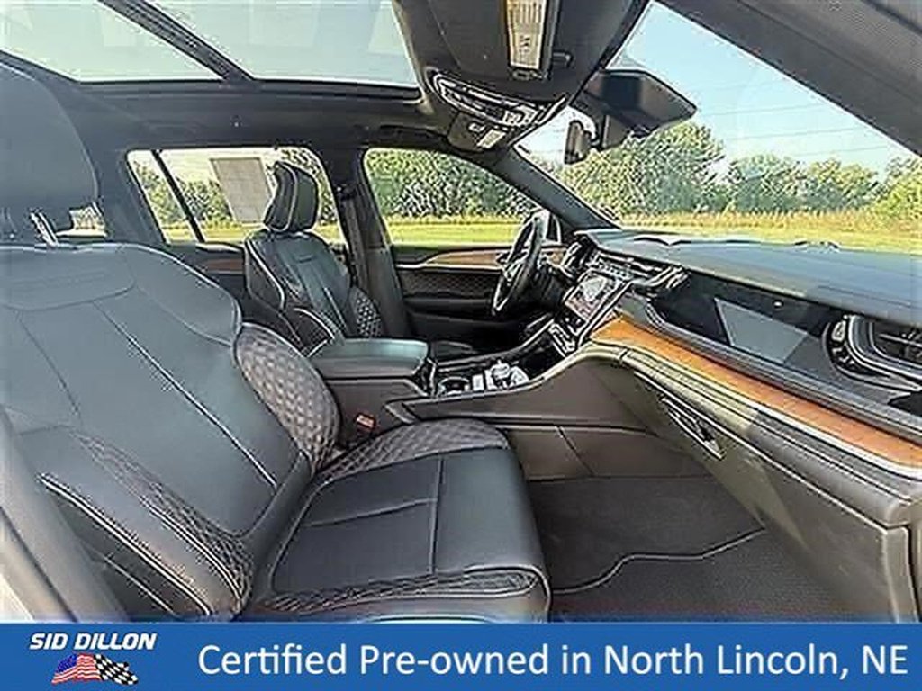 Used 2022 Bright White Clear Coat Jeep Summit Reserve image 24