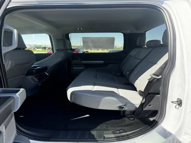 2025 Ford F-150 Lightning Flash - Photo 29
