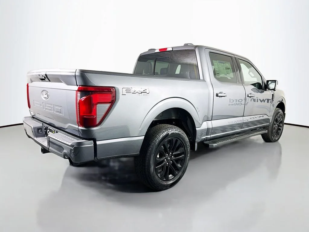 New 2026 Carbonized Gray Metallic Ford XLT image 16