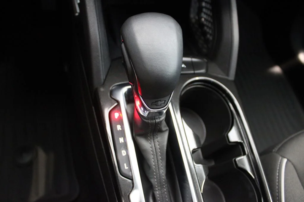 Used 2025 White Chevrolet LT image 16