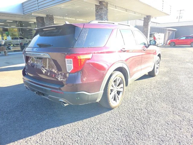Certified Used 2022 Burgundy Velvet Tinted Clearcoat Ford XLT image 38