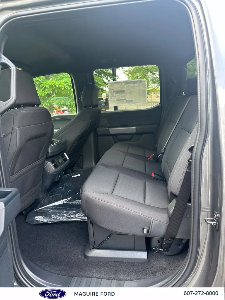 New 2026 Carbonized Gray Metallic Ford XLT image 9