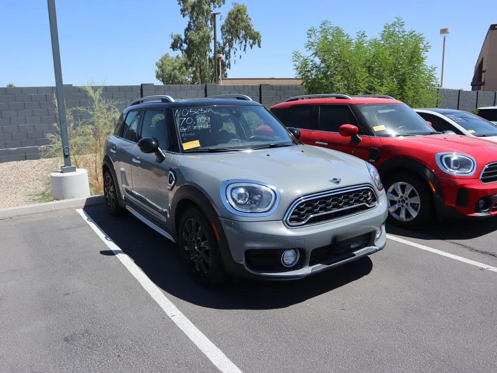 Used 2019 Moonwalk Grey metallic MINI Signature image 3