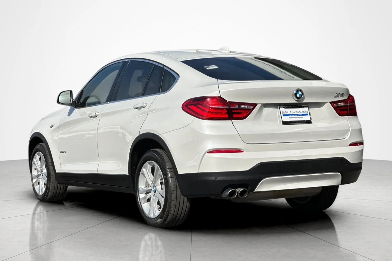 Used 2015 Mineral White Metallic BMW xDrive28i image 3