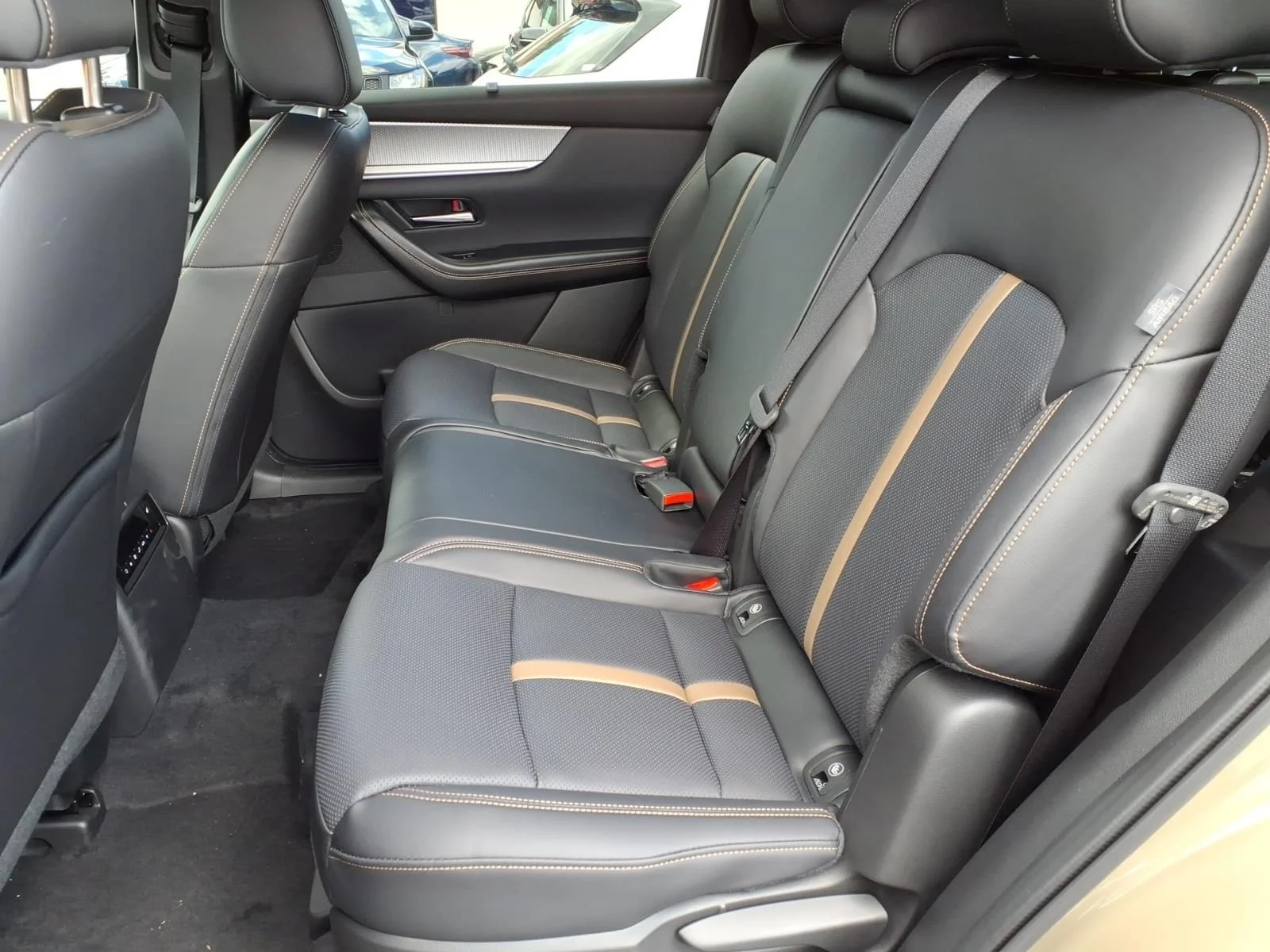 2026 Mazda CX-70 Premium Package - Photo 10