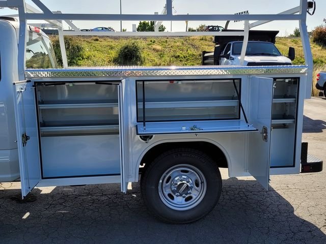 New 2026 Oxford White Ford F-250® XL image 42