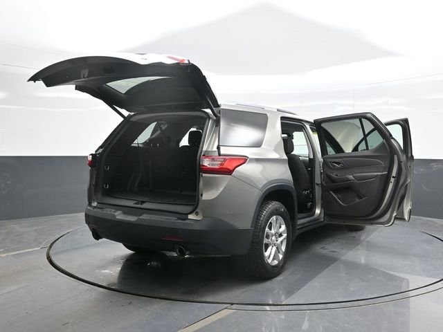 Used 2018 Gray Chevrolet LT image 29