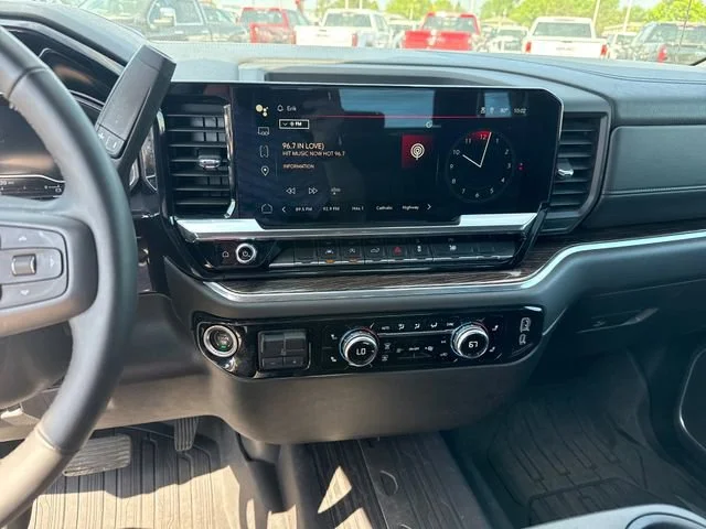 Used 2024 Onyx Black GMC Elevation image 21