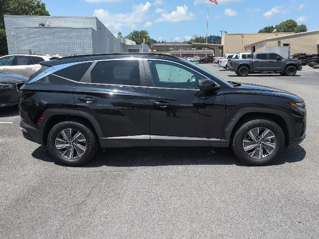 Used 2023 Black Hyundai Blue image 10
