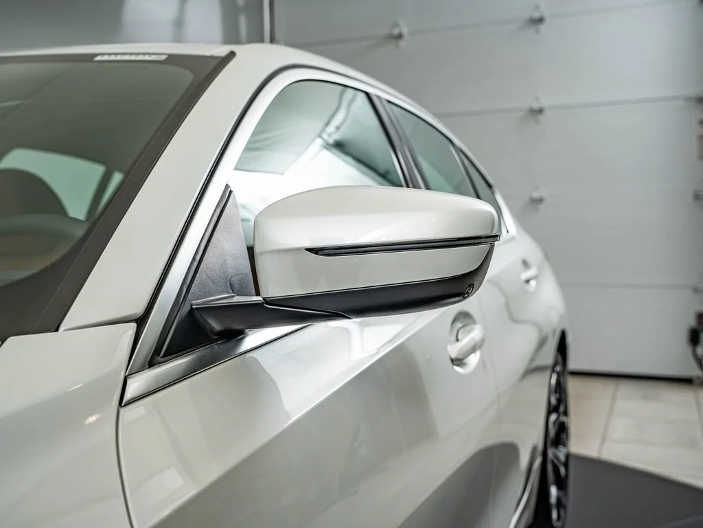 Certified Used 2025 Mineral White Metallic BMW 330i xDrive image 9
