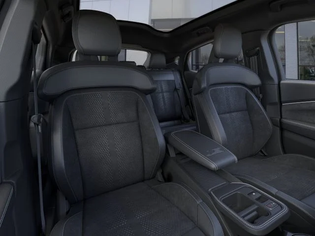2025 Ford Mustang Mach-E GT - Photo 10