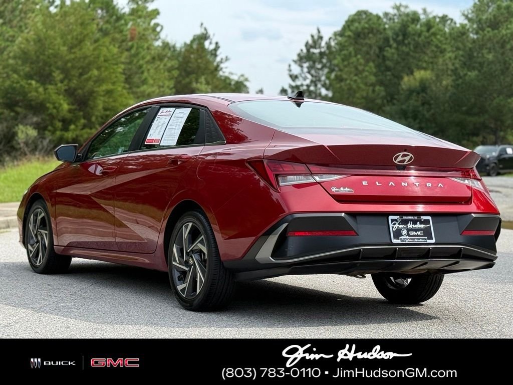 Certified Used 2025 Red Hyundai SEL Convenience image 12
