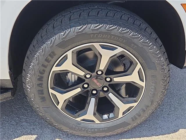 New 2026 Summit White GMC AT4 image 7
