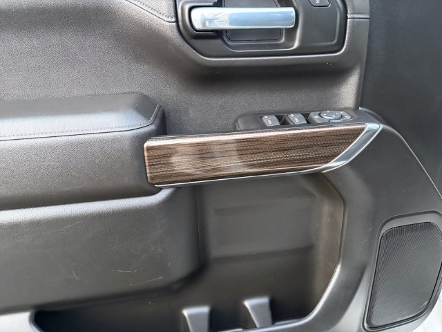 Used 2022 White Chevrolet LT Trail Boss image 10