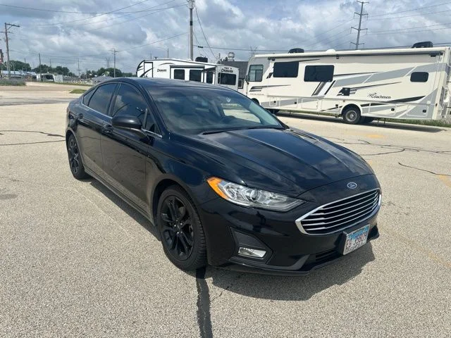 Used 2020 Black Ford SE image 5