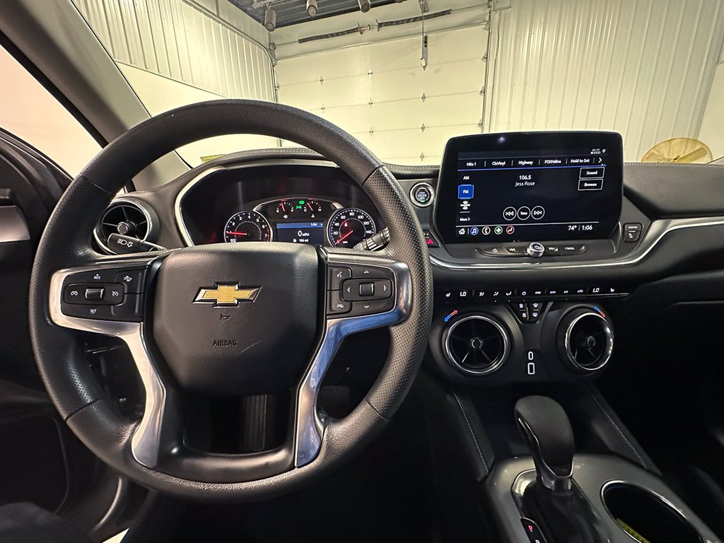 Used 2025 Gray Chevrolet LT image 37