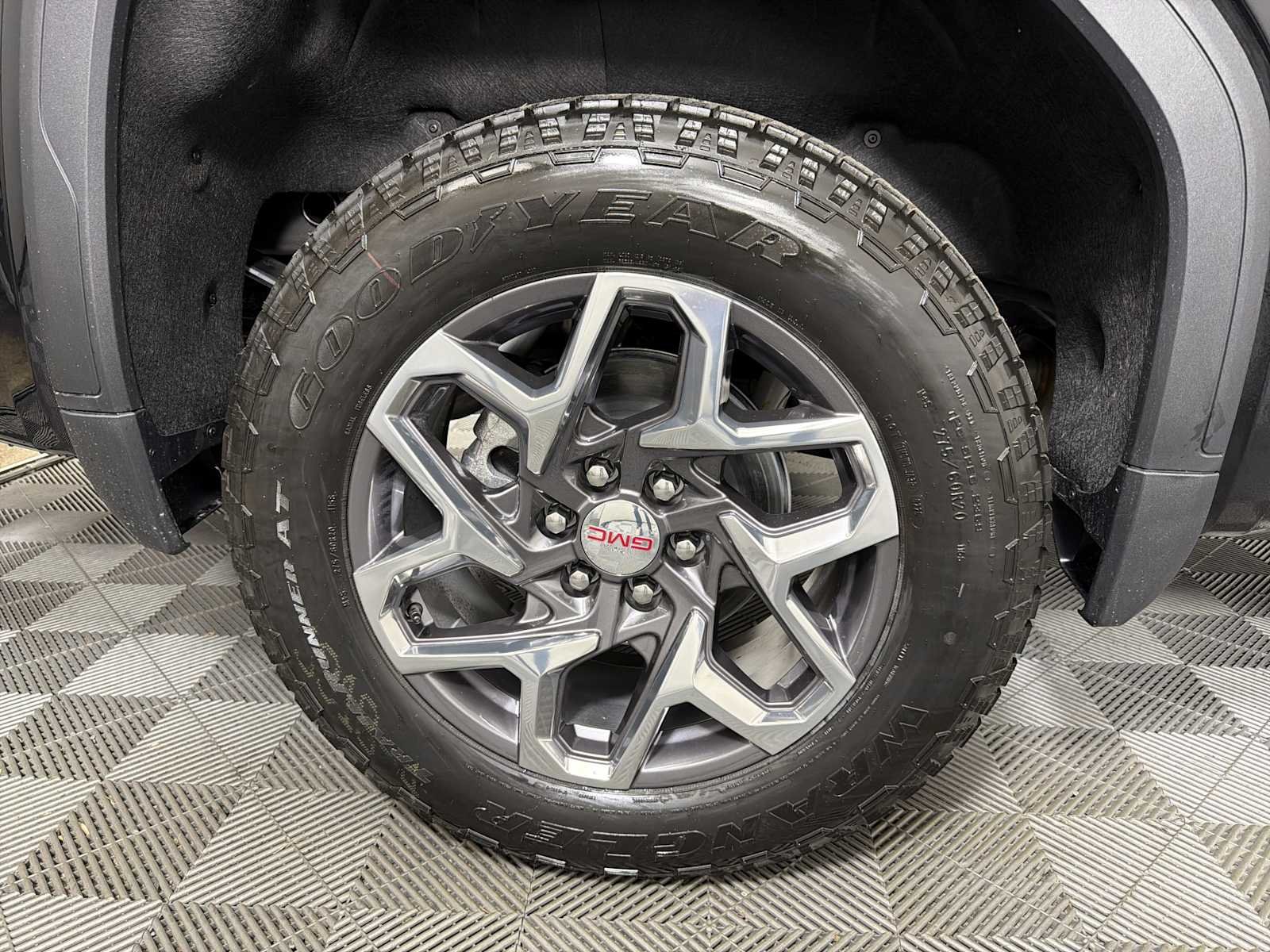 2026 GMC Sierra 1500 SLT - Photo 15