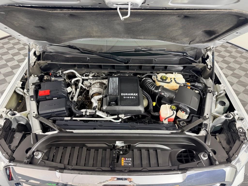 Used 2021 Silver GMC SLE image 35