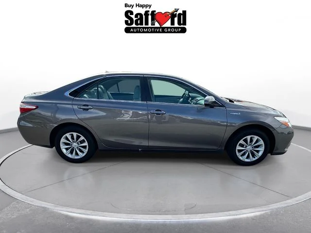 Used 2017 Gray Toyota LE image 4