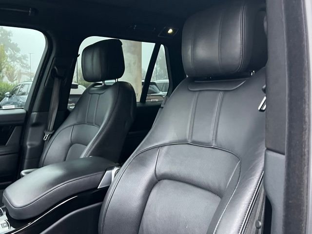 Used 2018 White Land Rover HSE image 20