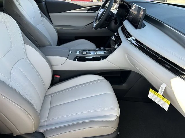 New 2027 GRAPHITE SHADOW INFINITI Luxe AWD image 12