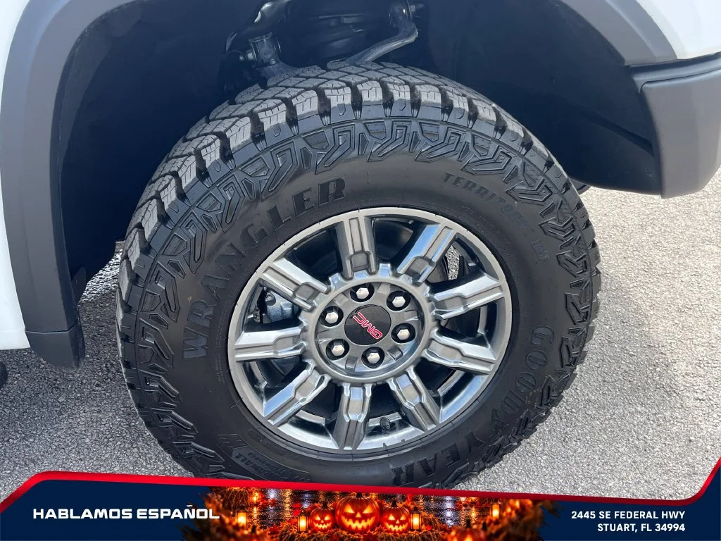 New 2026 Summit White GMC AT4X image 21