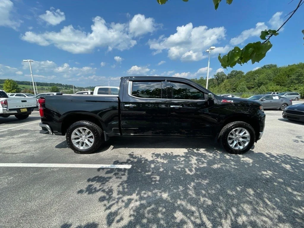 Used 2022 Black Chevrolet LTZ image 7