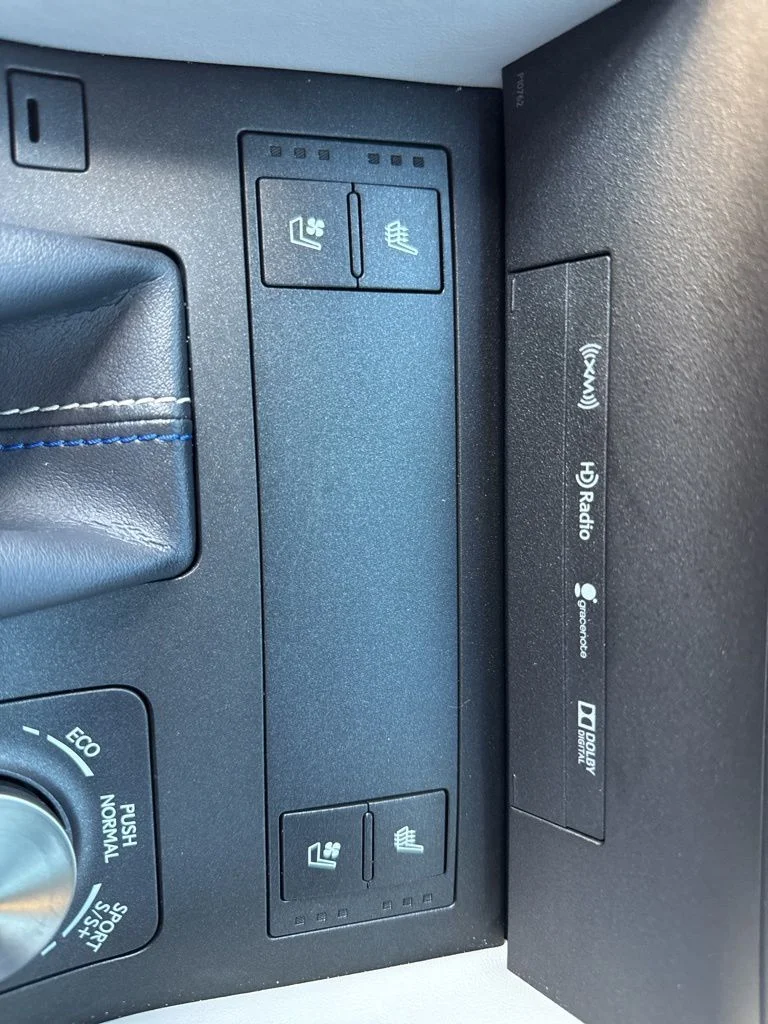 Used 2015 Red Lexus F image 22