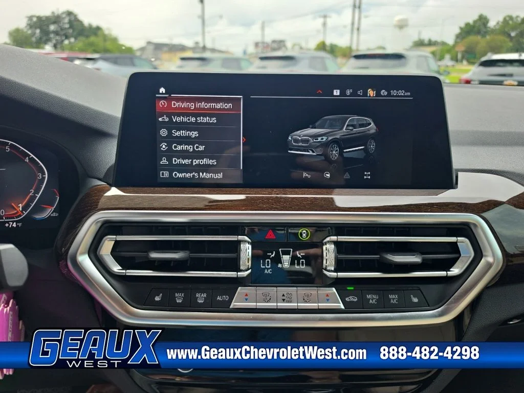 Used 2024 Black BMW sDrive30i image 14