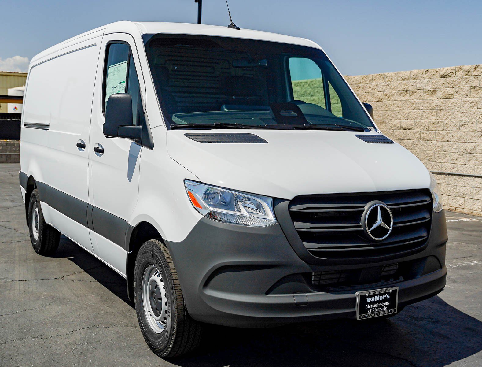 New 2026 Arctic White Mercedes-Benz 2500 Standard Roof I4 Diesel 144 RWD image 4
