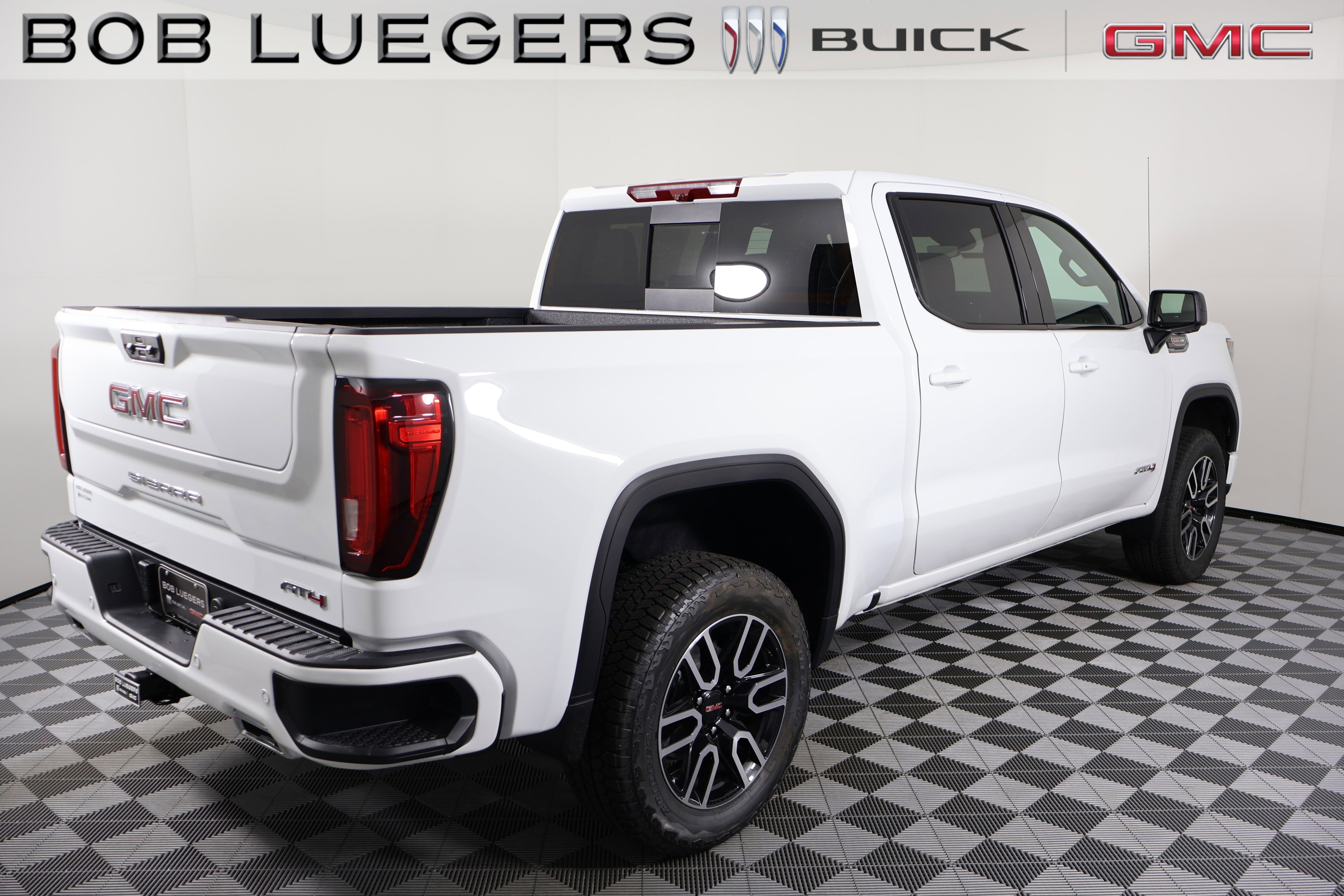 New 2026 Summit White GMC AT4 image 9