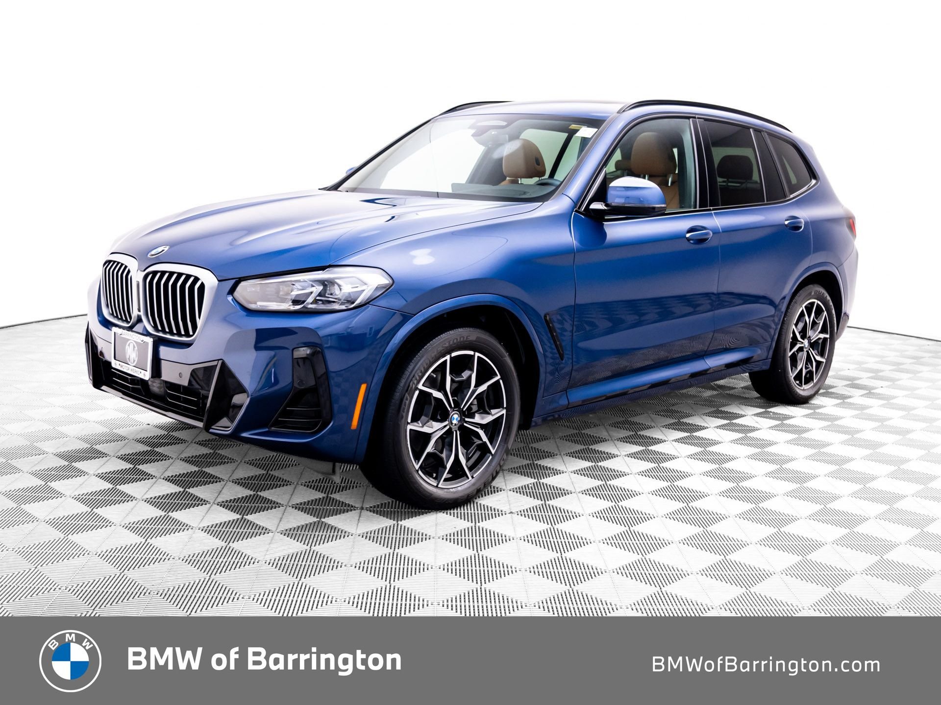 Used 2024 Blue BMW xDrive30i image 1