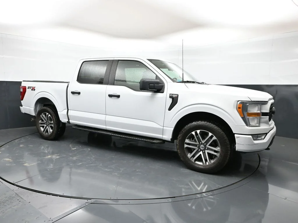 2022 Ford F-150 XL 4x4 SuperCrew 5-1/2 Box's photo