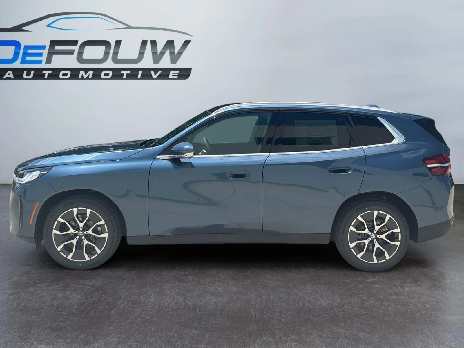 New 2026 Arctic Race Blue metallic BMW 30 xDrive image 6